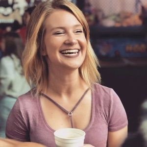 Meet your Posher, Courtney